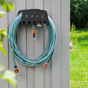 Slangeholder til praktisk opbevaring af slanger.