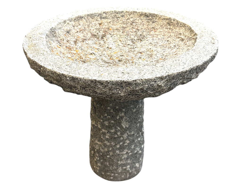 Rundt fuglebad på sokkel, model Stor, højde 45 cm.