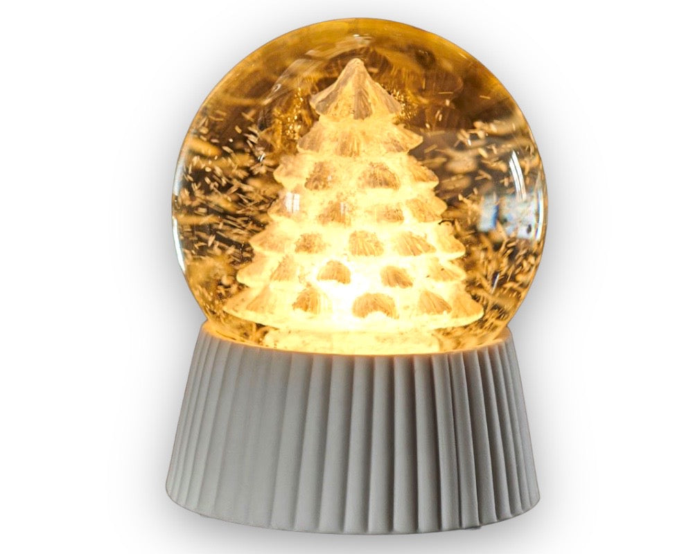 Cilja Snowglobe i hvid keramik, dekorativ julepynt.