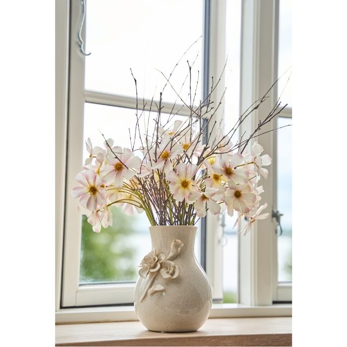 Smuk buket med kunstige blomster