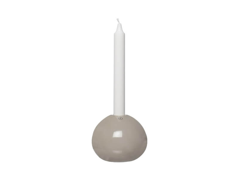 Lysestage i glas, diameter 11 cm, højde 9 cm.