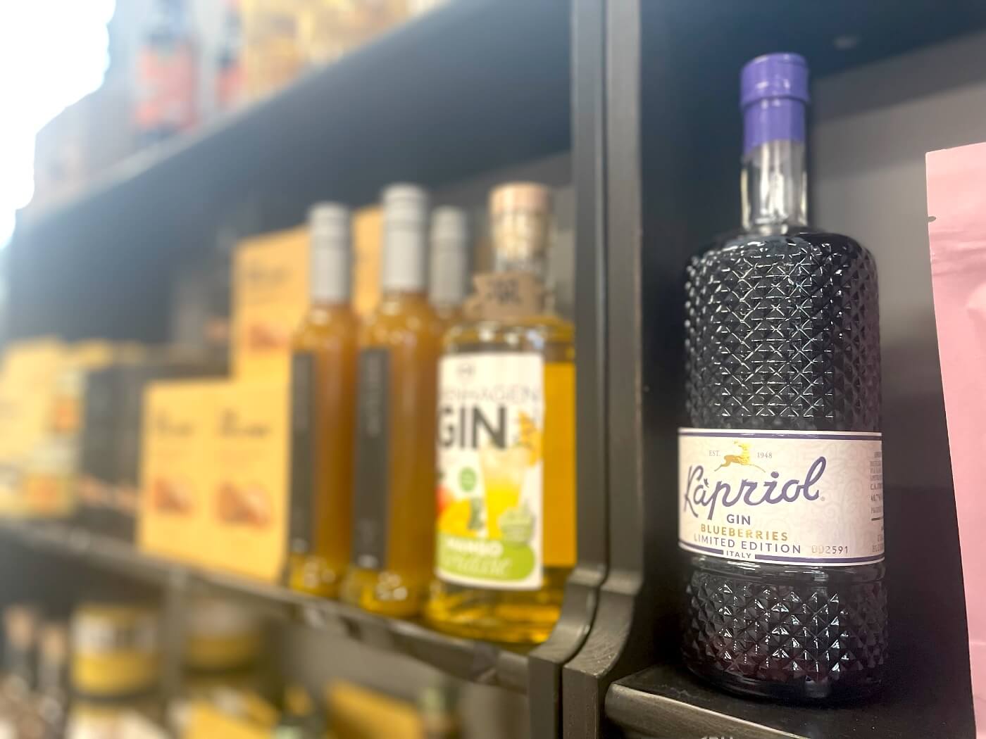Gin og andre delikatessevarer, du finder i Hobby Haven