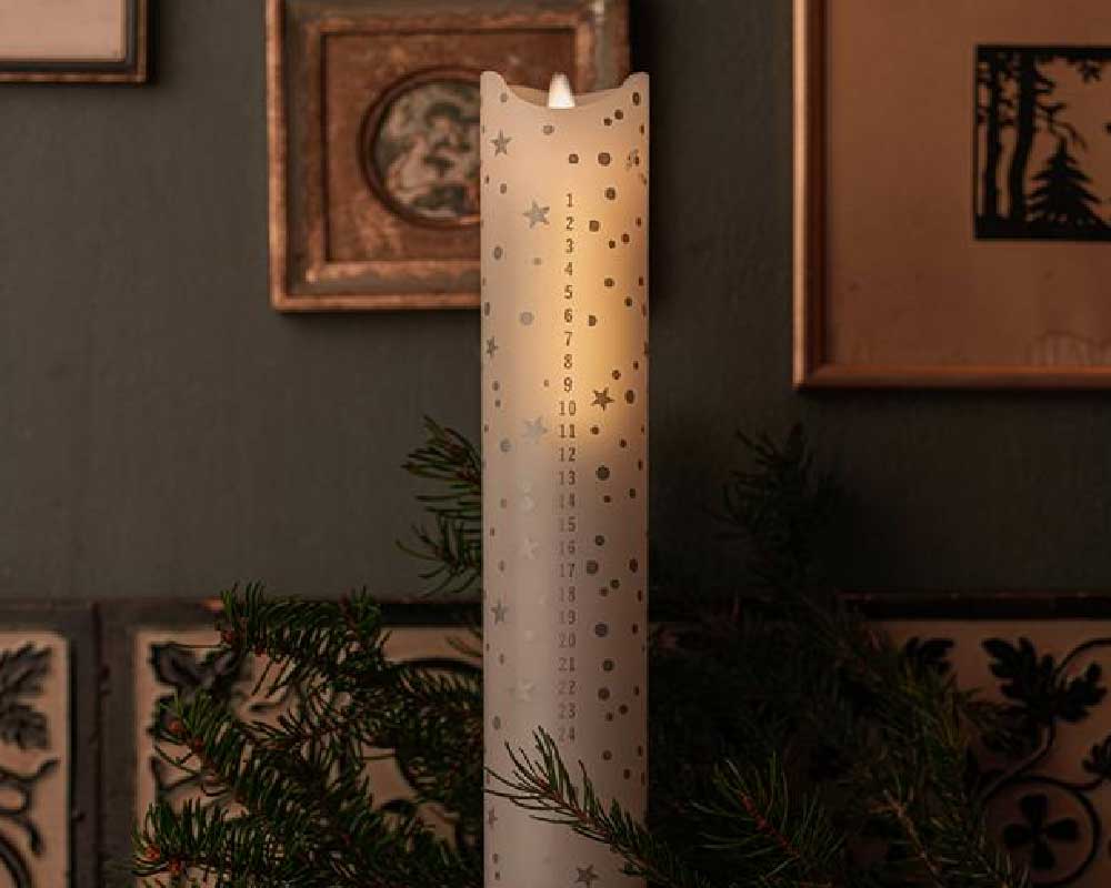 Sara Kalenderlys Ø4,8xH29cm, Romantic Silver 