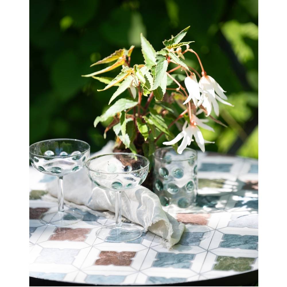 VENICE Bord, 70x72cm, Not frost resistant. Iron with shiny ceramic tiles.